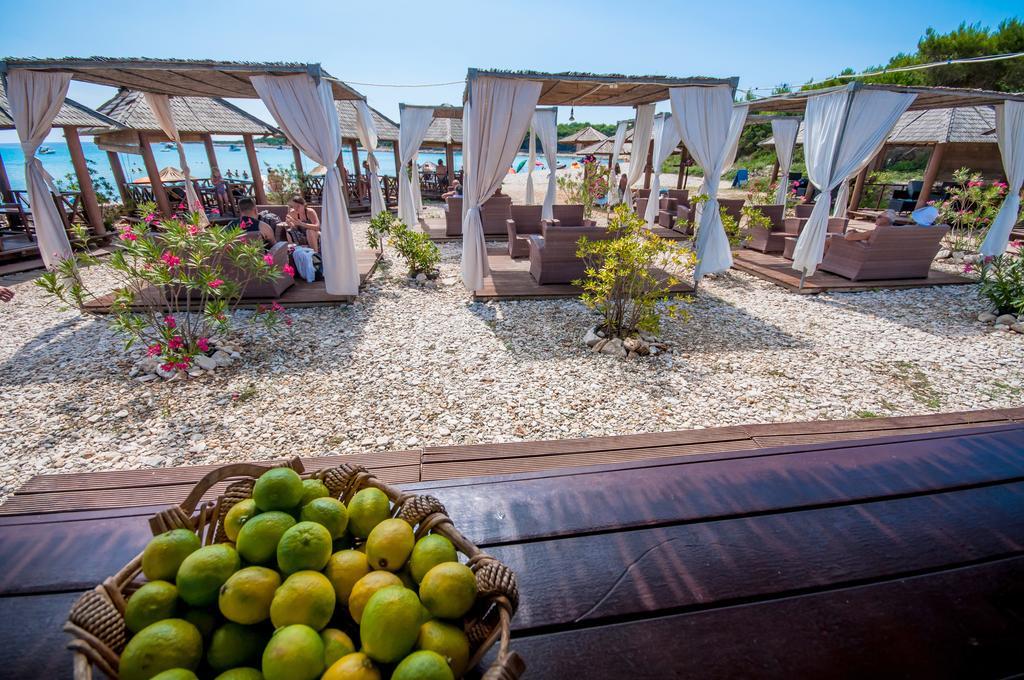 Hotel Maxim Božava エクステリア 写真