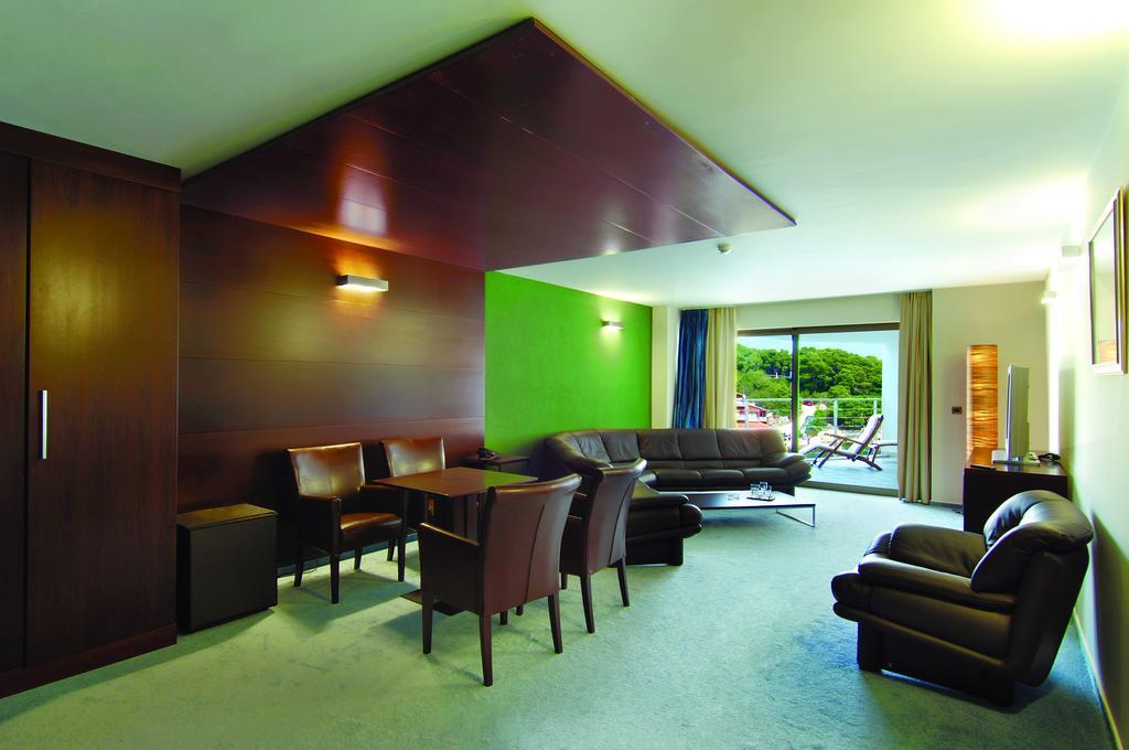 Hotel Maxim Božava エクステリア 写真