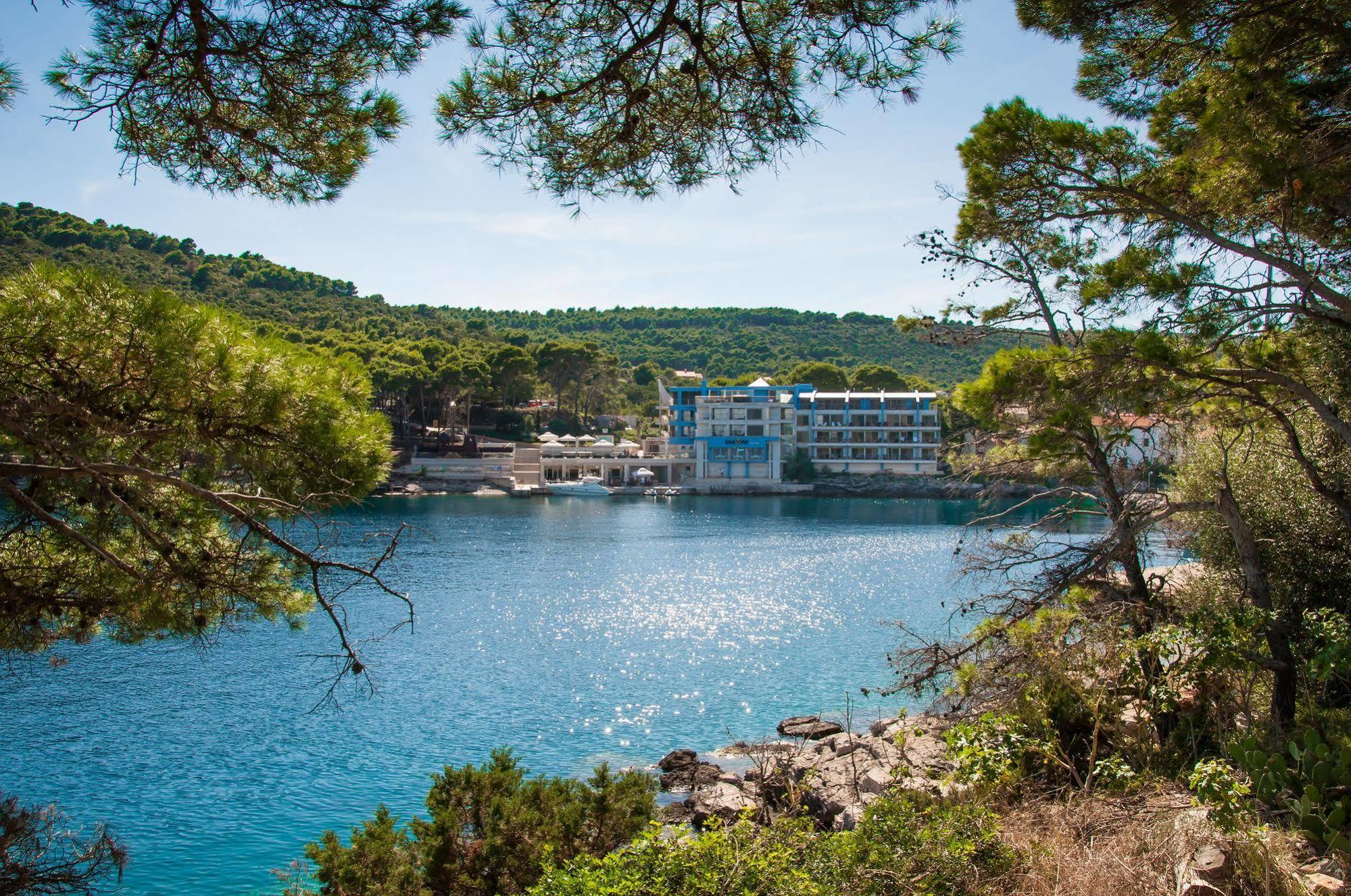 Hotel Maxim Božava エクステリア 写真