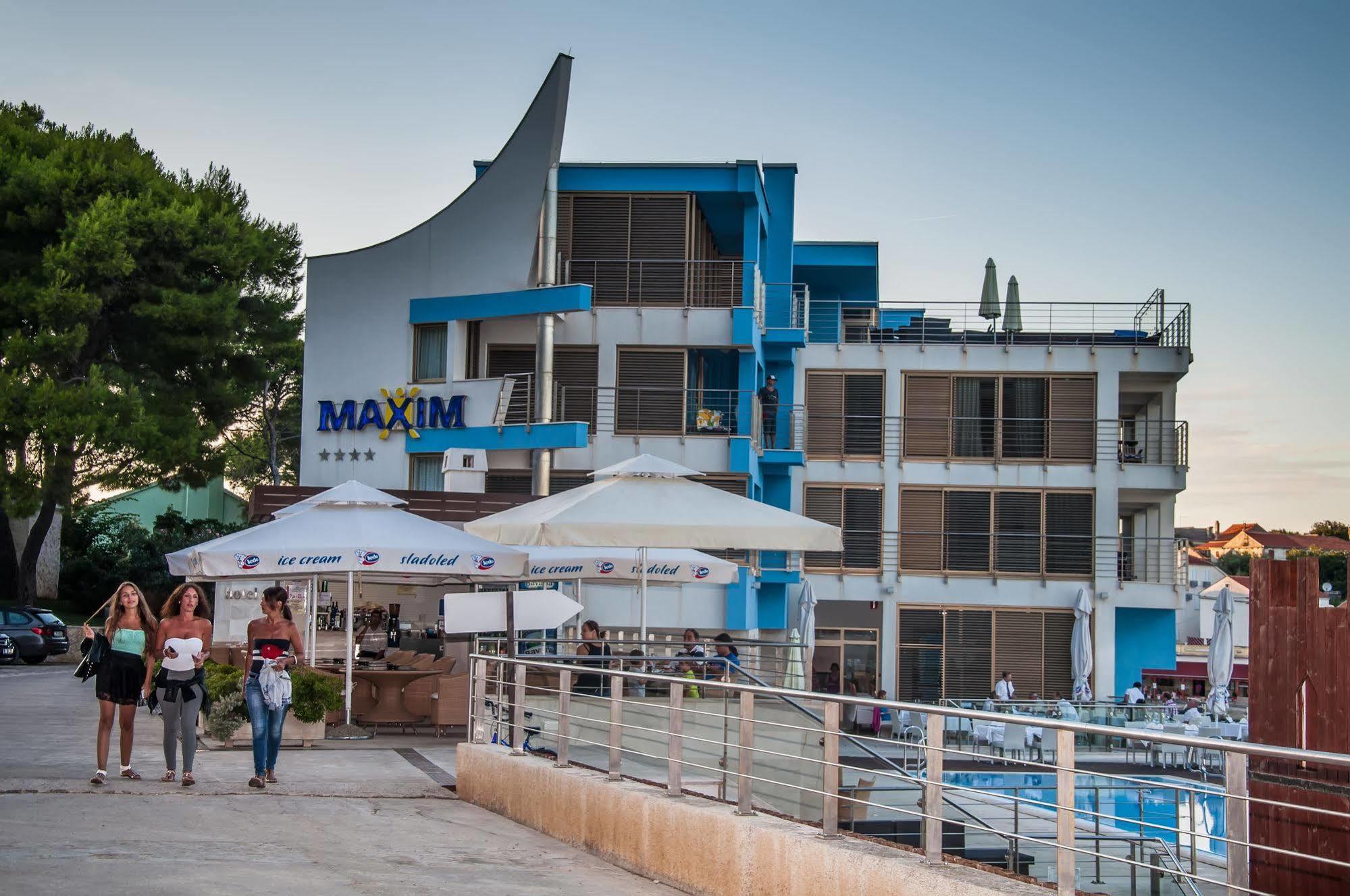 Hotel Maxim Božava エクステリア 写真