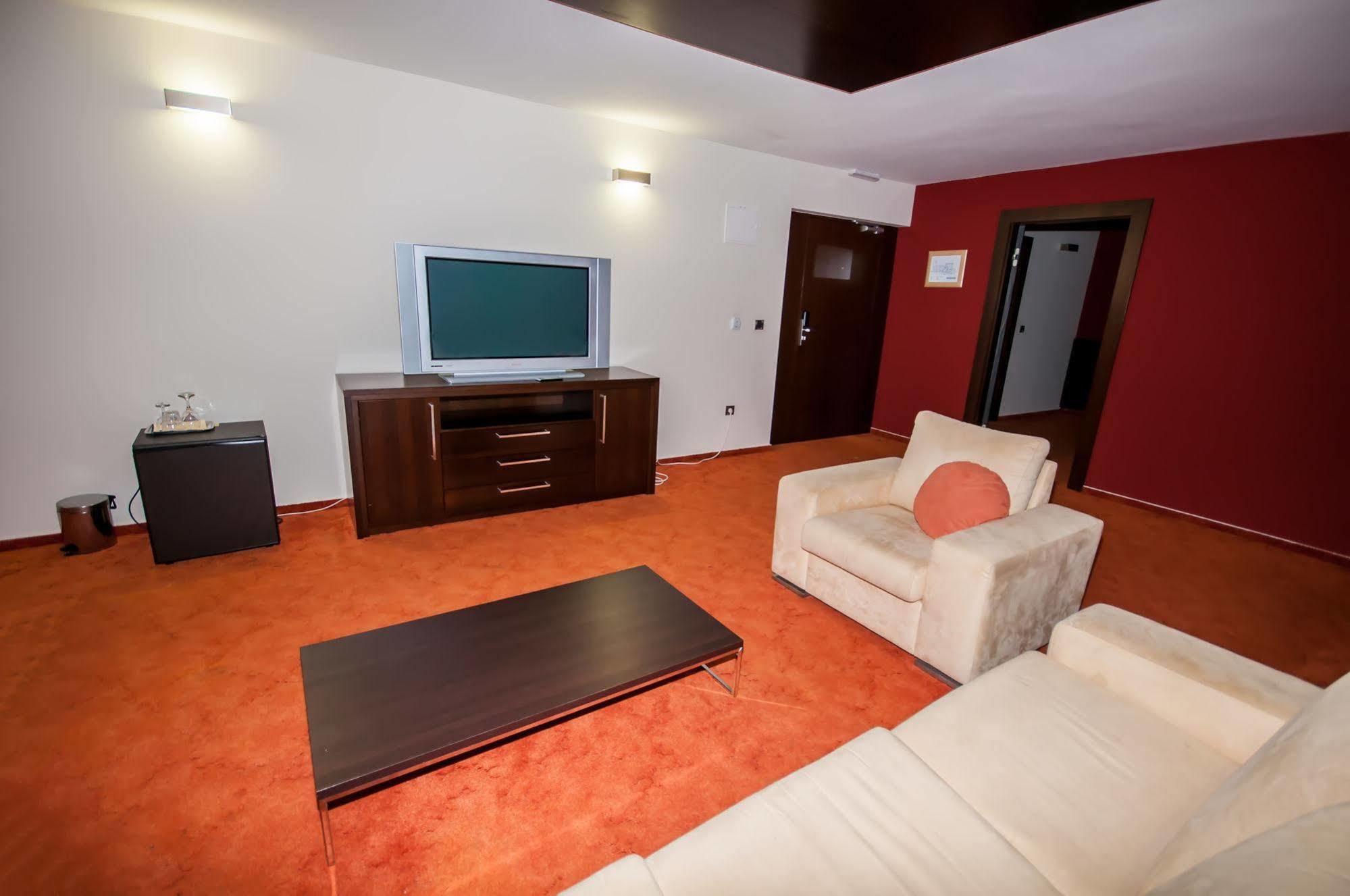 Hotel Maxim Božava エクステリア 写真