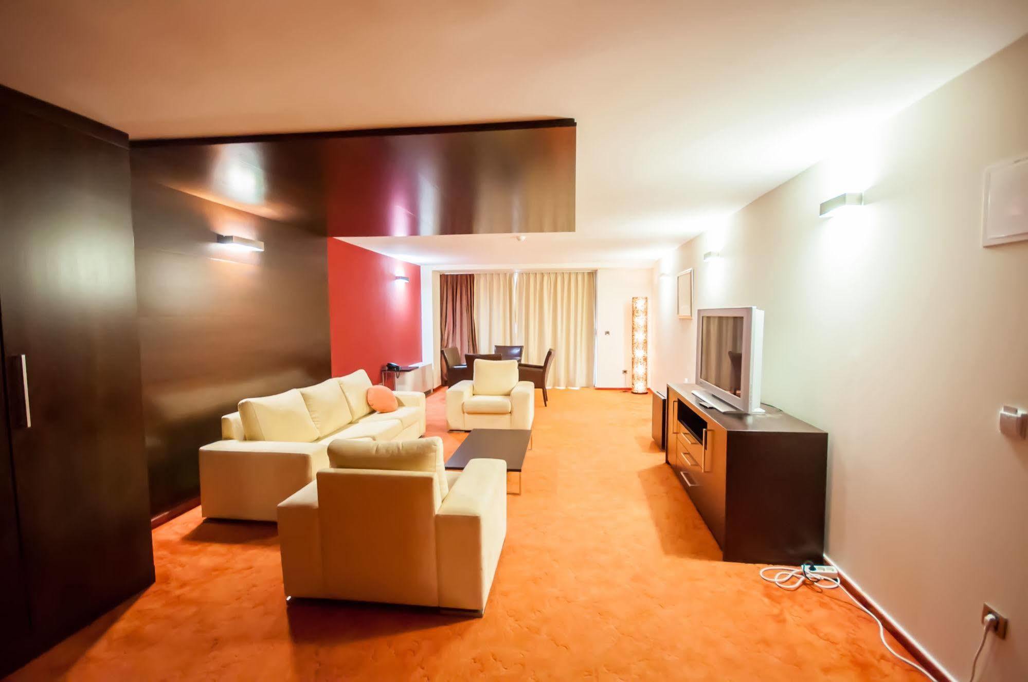 Hotel Maxim Božava エクステリア 写真